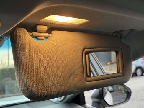 Used 2018 Toyota Camry XLE image 31