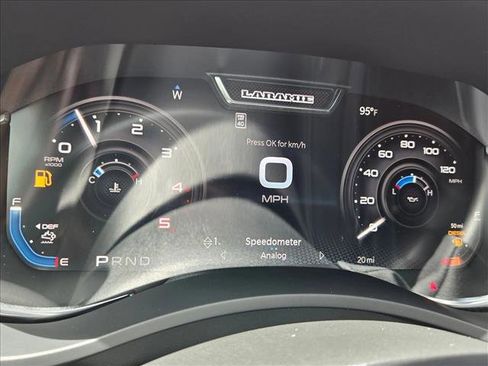 New 2026 RAM 2500 Laramie AWD/4WD image 11