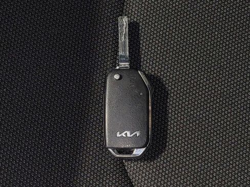 Used 2024 Kia Forte LX image 32