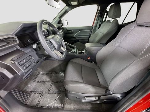 Certified 2025 Toyota 4Runner SR5 AWD/4WD image 21