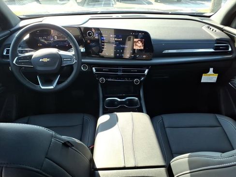 New 2026 Chevrolet Traverse LT w/ Sun and Wheel Package FWD image 21