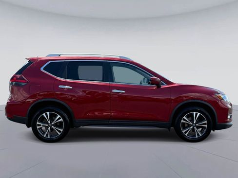 Used 2020 Nissan Rogue SV w/ Sun & Sound Touring Package AWD/4WD image 2