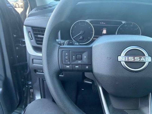 Used 2026 Nissan Rogue S FWD image 16