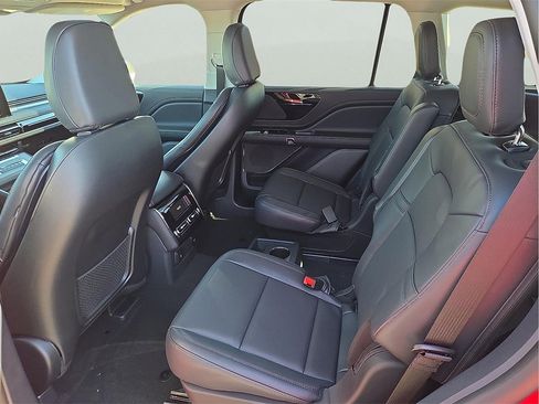 New 2026 Lincoln Aviator Premiere image 10