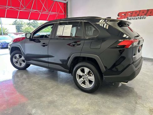 Used 2025 Toyota RAV4 XLE AWD/4WD image 6