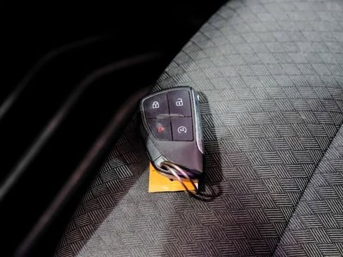 Used 2024 Chevrolet Silverado 2500 LT w/ Convenience Package image 43