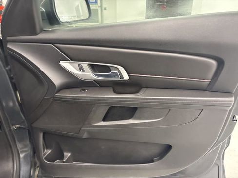 Used 2017 GMC Terrain SLE image 22