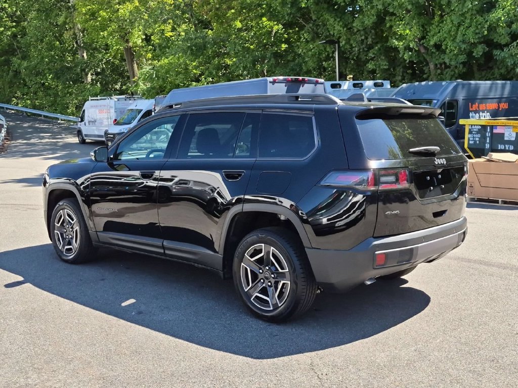Used 2026 Jeep Cherokee Limited AWD/4WD image 5