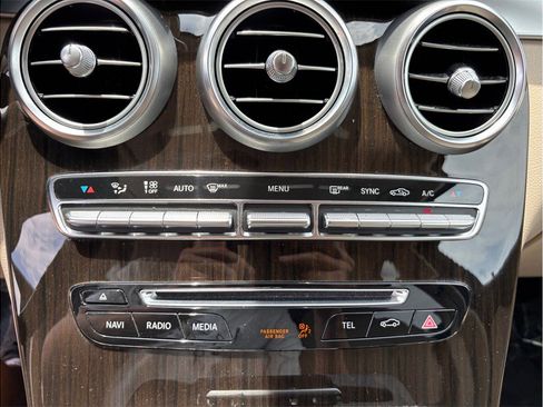 Used 2019 Mercedes-Benz GLC 300 4MATIC Coupe w/ Parking Assist Package image 33