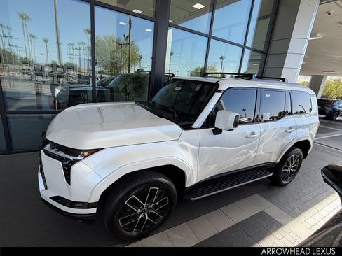 New 2026 Lexus GX 550 AWD/4WD image 3