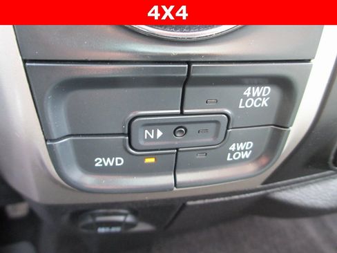 Used 2015 RAM 1500 Outdoorsman image 27