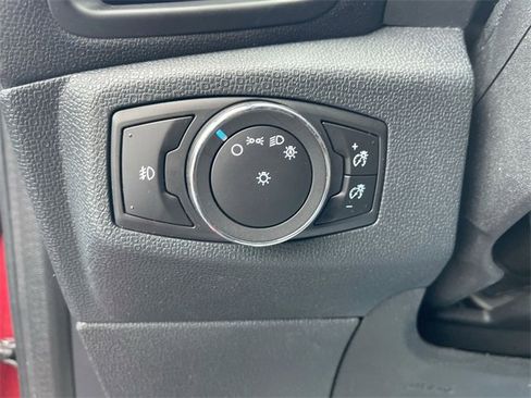 Used 2019 Ford EcoSport SE w/ SE Convenience Package image 18