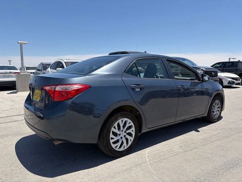 Used 2018 Toyota Corolla LE FWD image 2