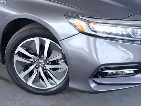 Used 2018 Honda Accord EX image 4