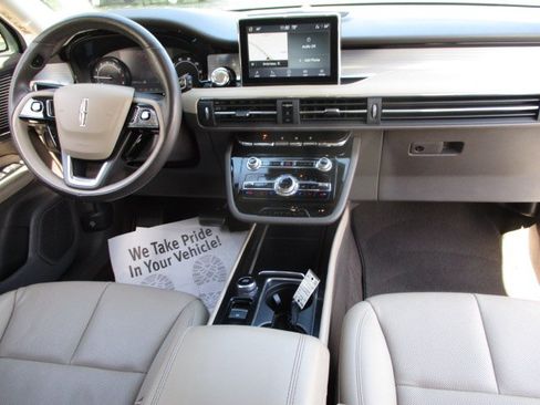 Used 2021 Lincoln Corsair FWD w/ Premium Package image 21
