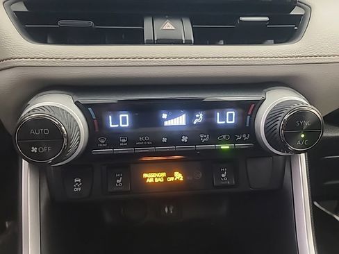 Used 2019 Toyota RAV4 XLE w/ Convenience Package AWD/4WD image 34