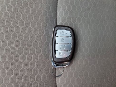 Used 2020 Hyundai Elantra Value Edition w/ Winter Weather Package FWD image 32