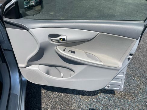 Used 2010 Toyota Corolla FWD image 21