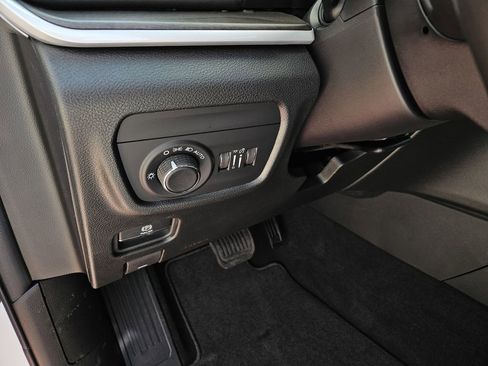 New 2026 Jeep Grand Cherokee Altitude RWD image 14