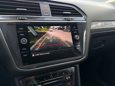 Used 2024 Volkswagen Tiguan SE FWD image 15