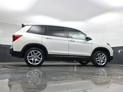 Used 2024 Honda Passport EX-L image 32
