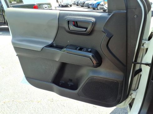 Used 2022 Toyota Tacoma SR image 24