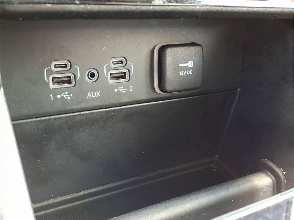 Used 2023 Jeep Grand Cherokee L Limited AWD/4WD image 7