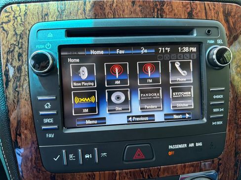 Used 2013 Chevrolet Traverse LT FWD image 17