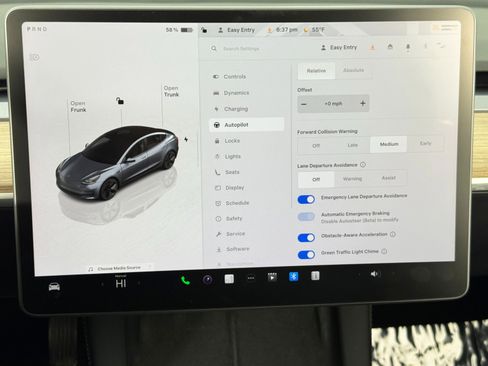 Used 2023 Tesla Model 3 Standard Range image 31