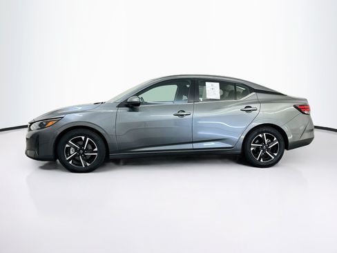 Used 2025 Nissan Sentra SV FWD image 4
