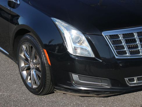 Used 2013 Cadillac XTS FWD image 9