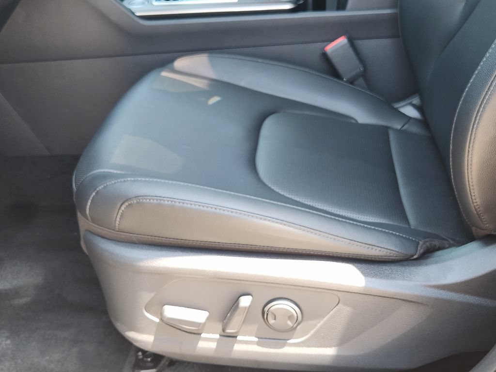 New 2026 Kia Sportage EX FWD image 17
