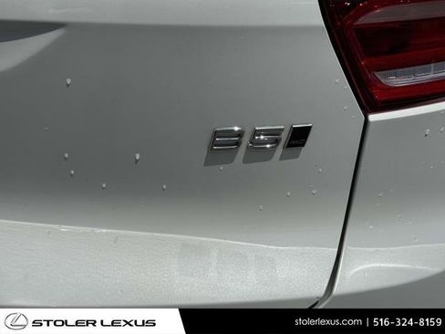 Used 2023 Volvo XC40 B5 Plus image 6