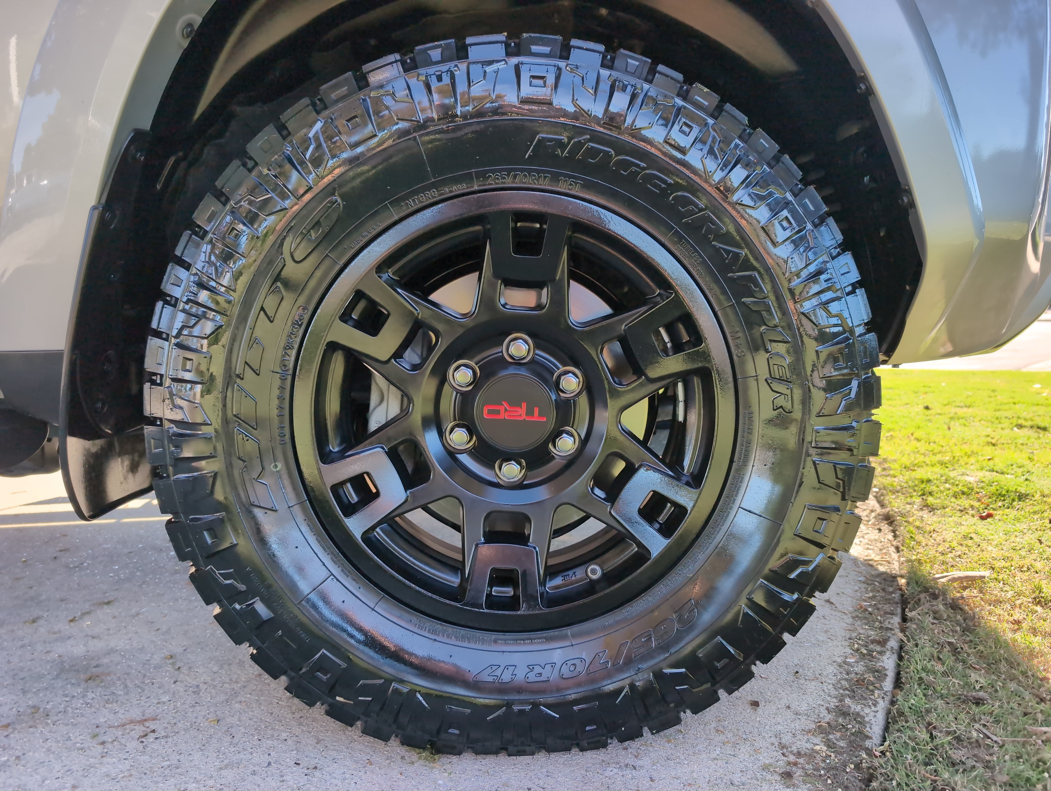 Certified 2023 Toyota 4Runner TRD Off-Road Premium w/ Moonroof Package AWD/4WD image 28