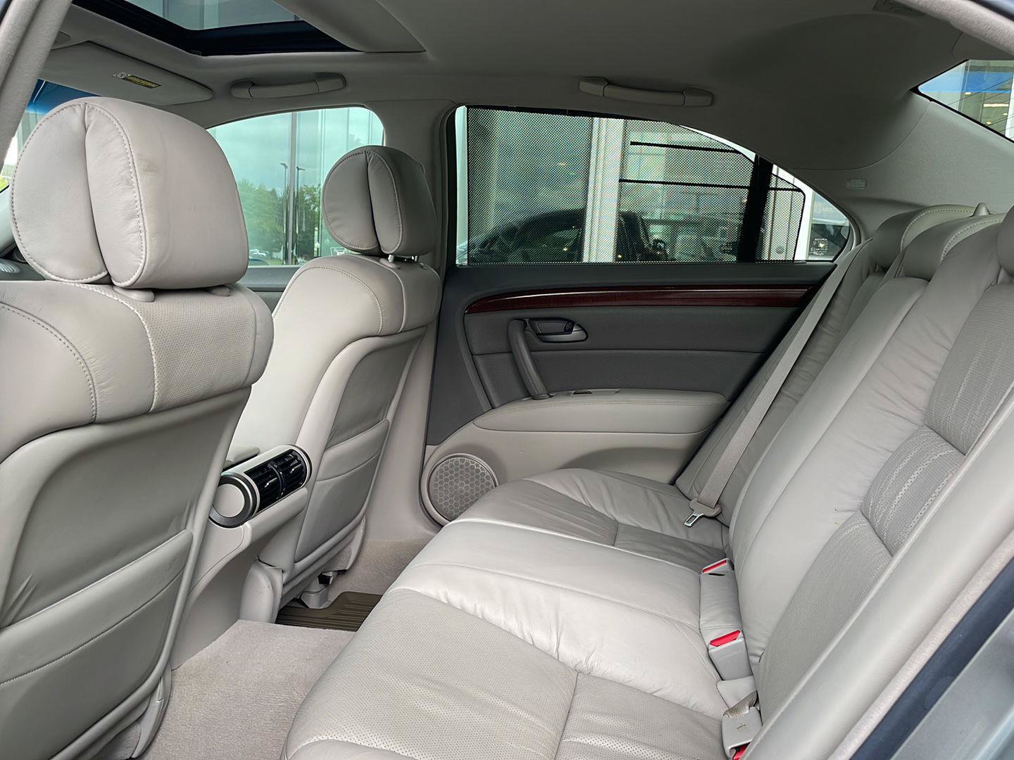 Used 2007 Acura RL w/ Technology Package AWD/4WD image 13