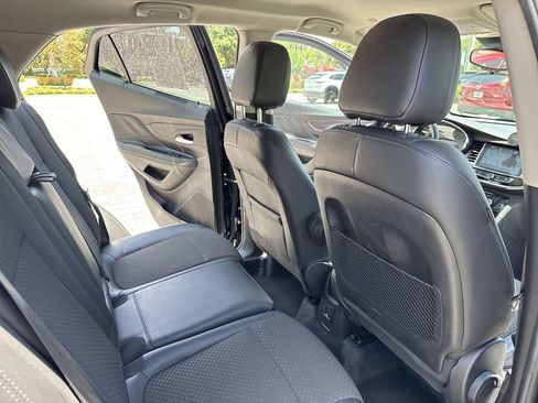 Used 2021 Buick Encore Preferred w/ Safety Package FWD image 33