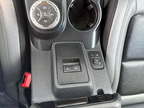 Used 2024 Ford Bronco Black Diamond AWD/4WD image 29