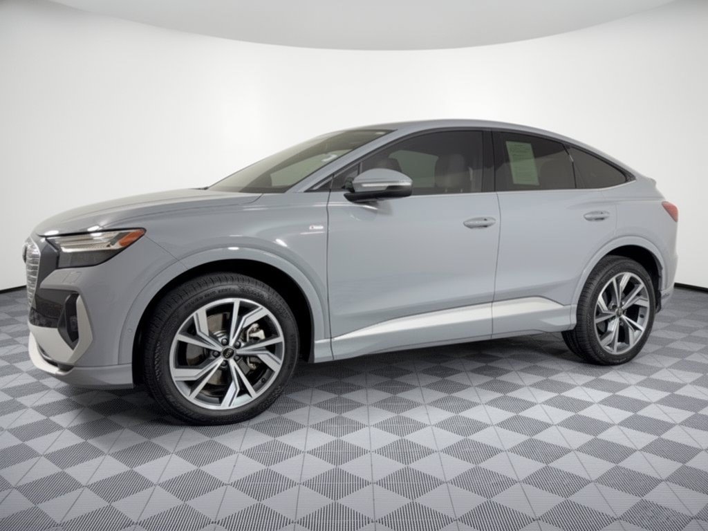 Used 2023 Audi Q4 e-tron Prestige AWD/4WD image 2