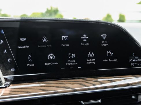 Used 2023 Cadillac Escalade Sport Platinum AWD/4WD image 73