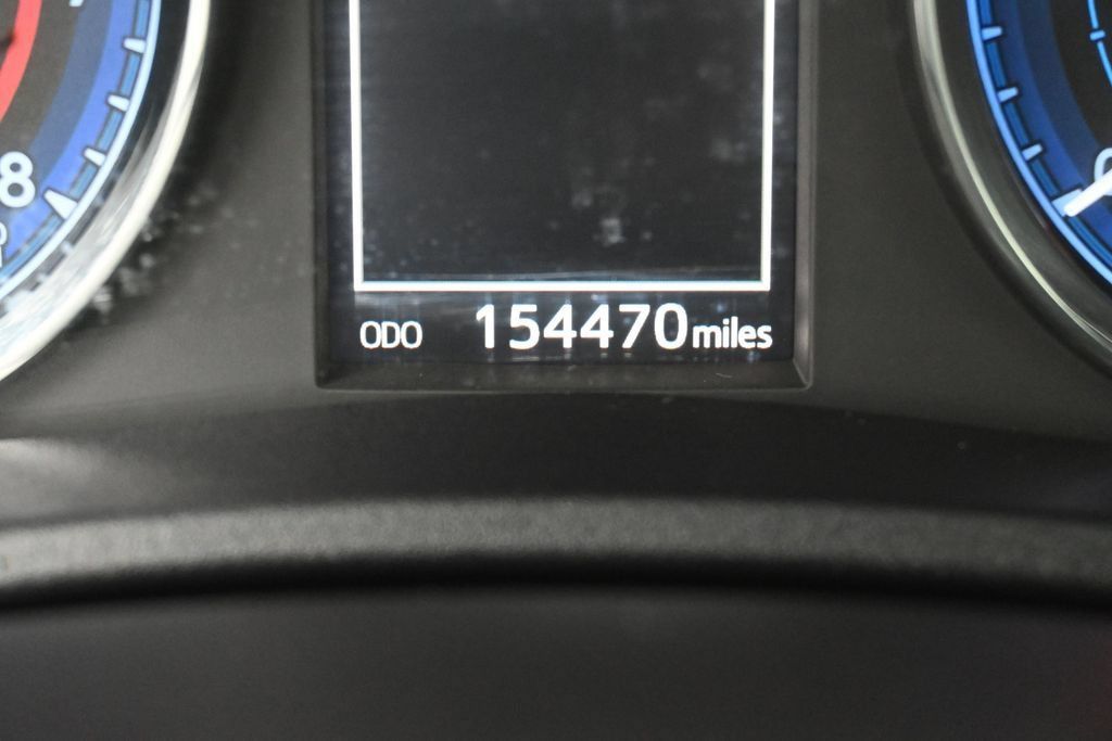Used 2018 Toyota Corolla SE FWD image 17