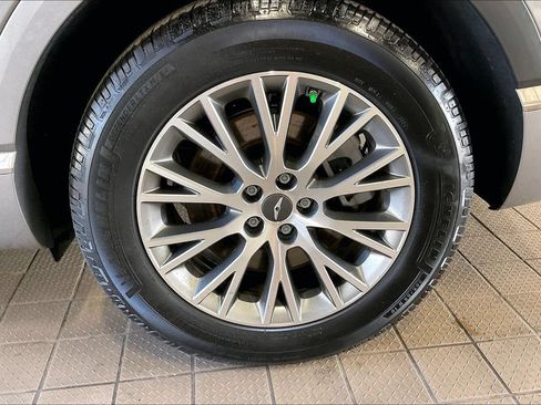 Used 2024 Genesis GV80 2.5T AWD/4WD image 31