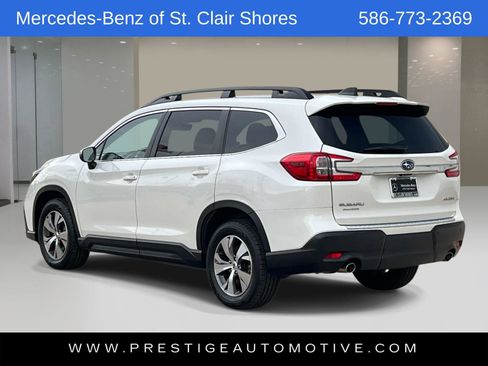 Used 2023 Subaru Ascent Premium w/ Convenience Package image 3