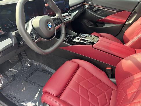 Used 2025 BMW 540i xDrive image 8