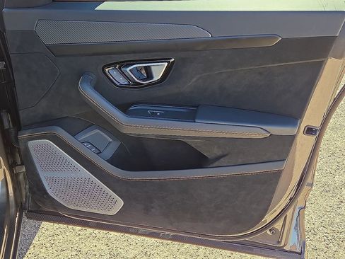 Used 2024 Lamborghini Urus Performante image 28