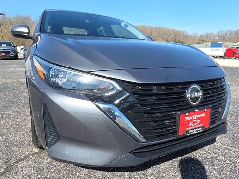 Used 2024 Nissan Sentra SV image 11