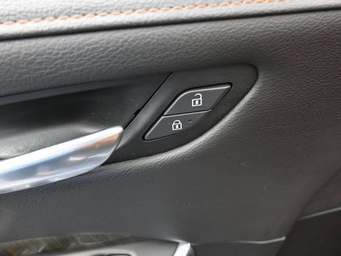 Used 2019 Cadillac XT4 Sport AWD/4WD image 16