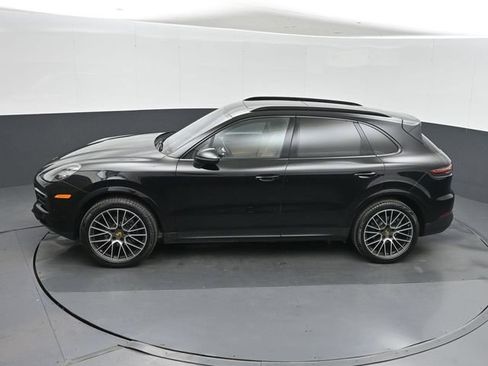 Used 2020 Porsche Cayenne AWD/4WD image 38