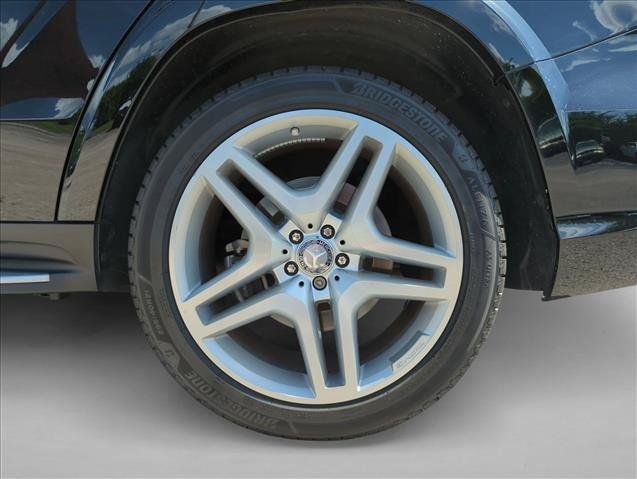 Used 2016 Mercedes-Benz GL 550 4MATIC image 14