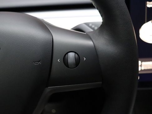 Used 2023 Tesla Model 3 Standard Range image 40