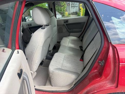 Used 2010 Ford Focus SE FWD image 17